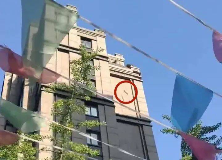 如何代理皇冠信用网
_上海一男子为图方便将木材从11楼扔下如何代理皇冠信用网
，被警方采取刑事强制措施